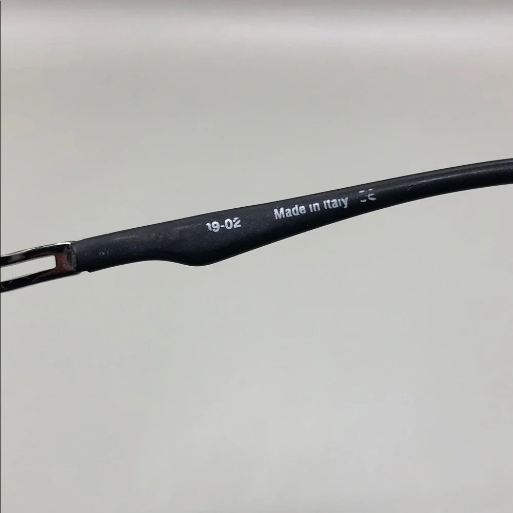 Maui Jim Sunglasses MJ-139 Makana Polarized 2M Black Silver Oval UNISEX